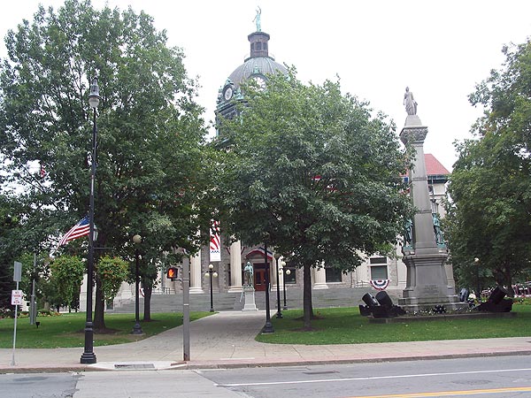 An image of the Broome County Courthouse in downtown Binghamton, NY.